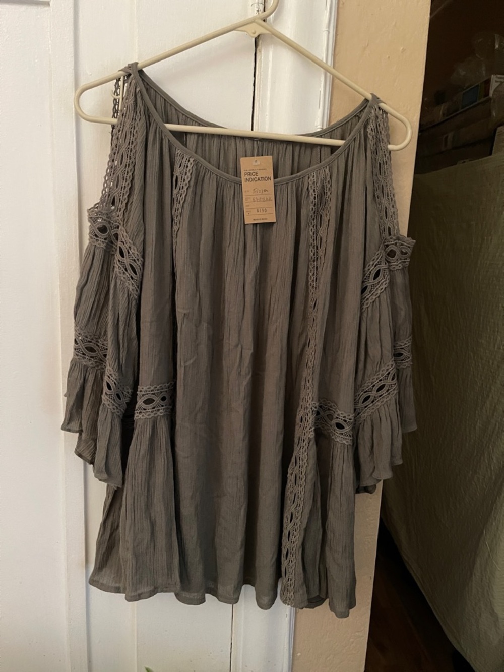 Cold-Shoulder Crochet-Trim Blouse in Gray